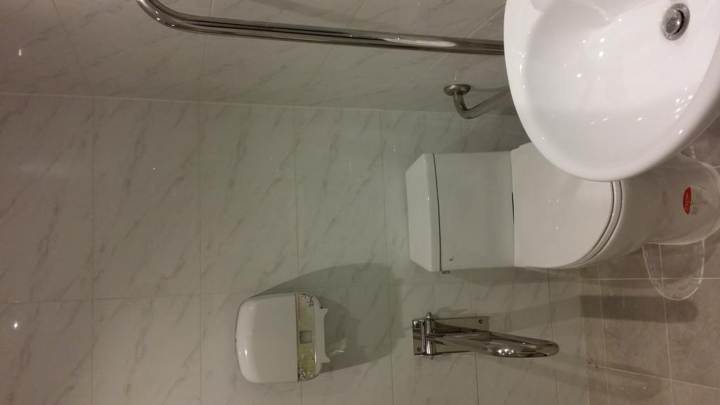 New Suwon Hotel Екстер'єр фото