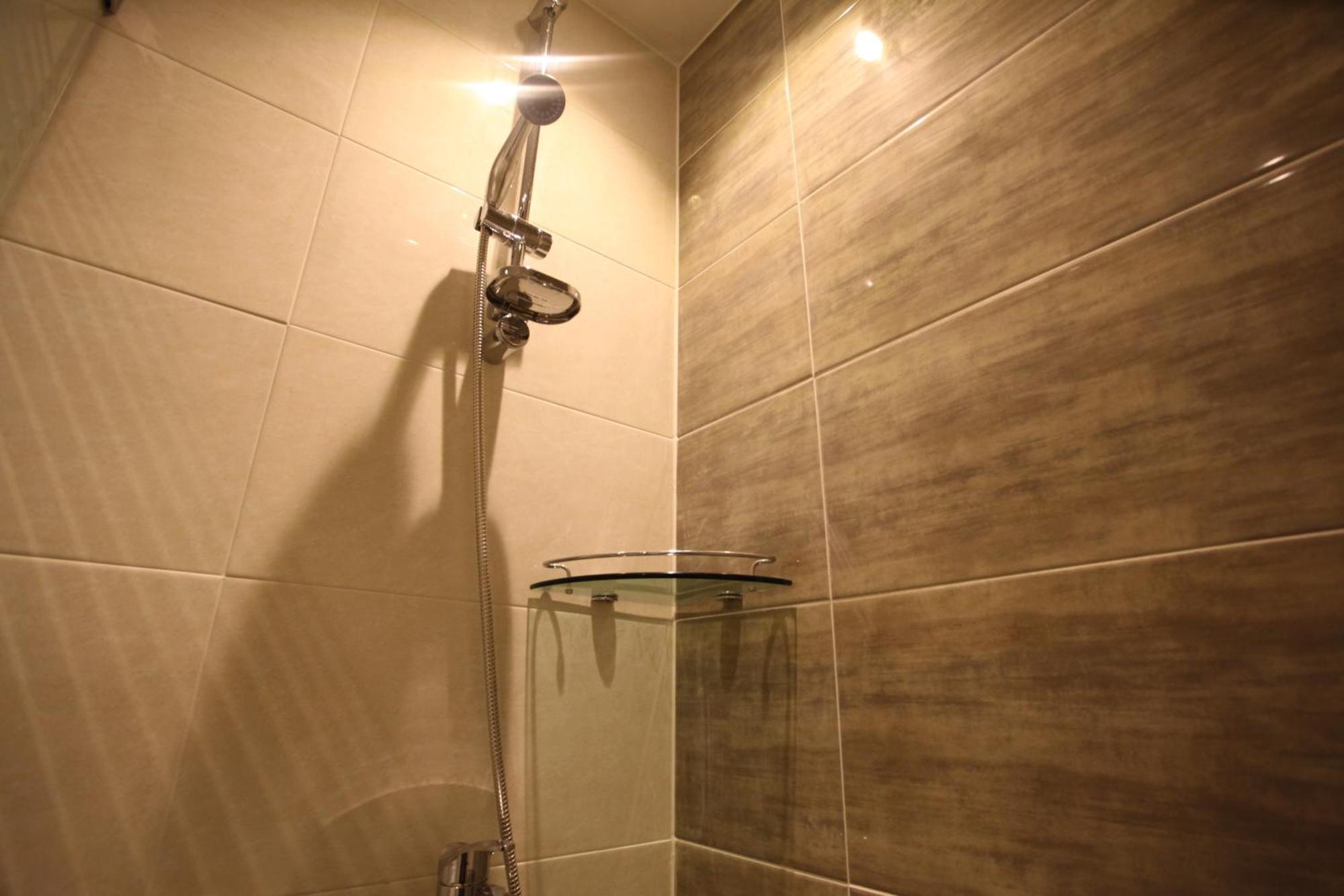 New Suwon Hotel Екстер'єр фото