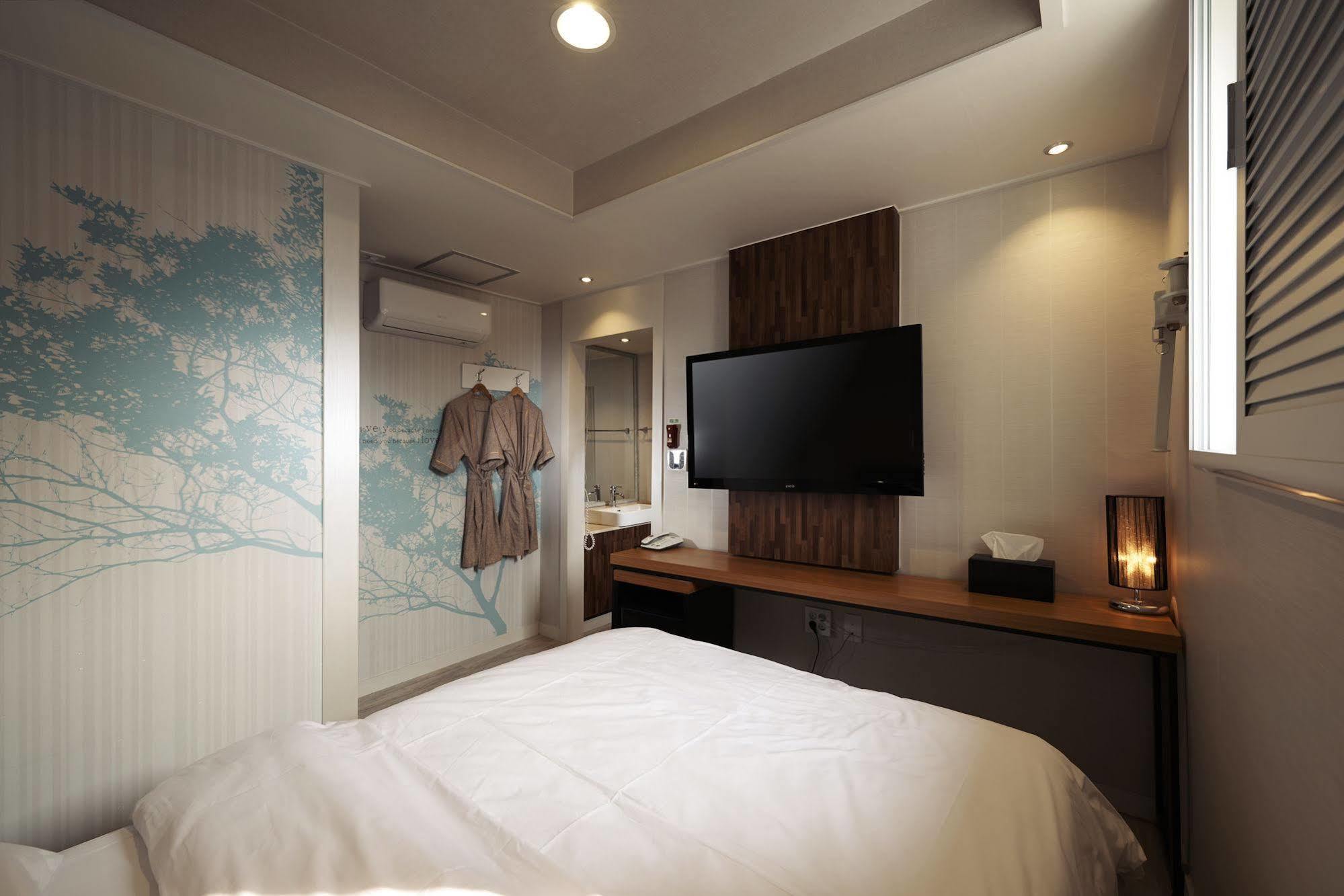 New Suwon Hotel Екстер'єр фото