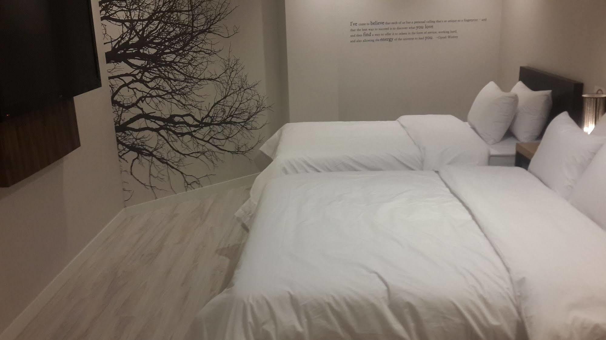 New Suwon Hotel Екстер'єр фото