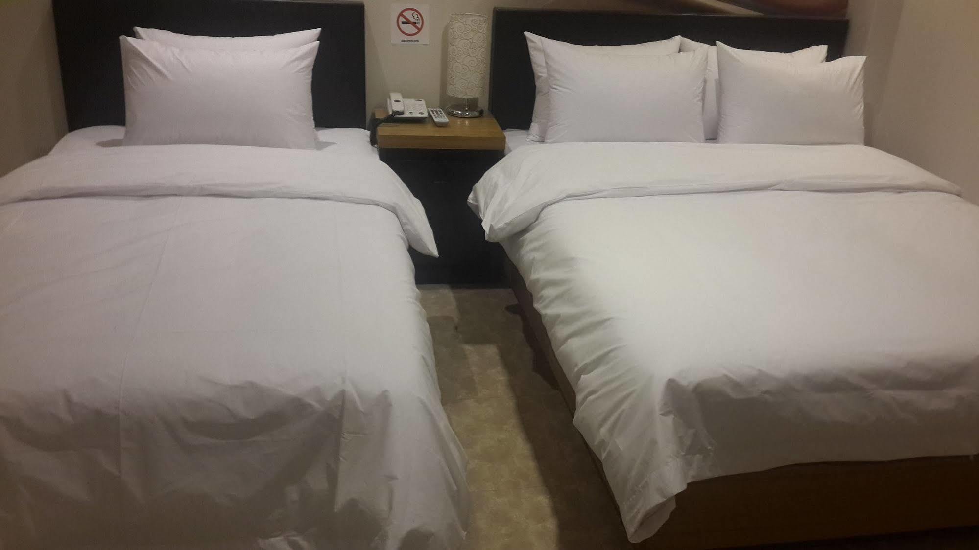 New Suwon Hotel Екстер'єр фото