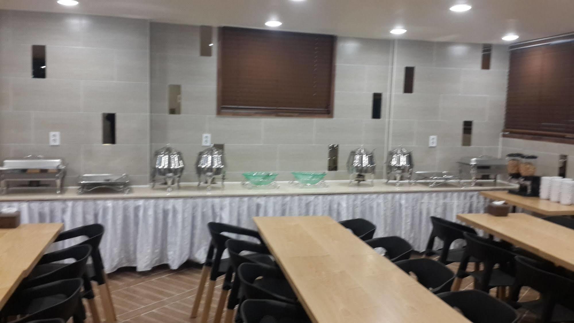 New Suwon Hotel Екстер'єр фото